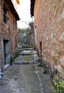 Village ruelle