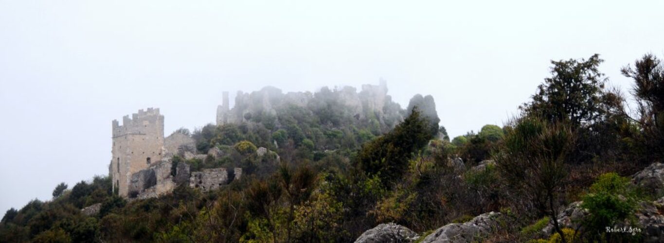 Ruines brume