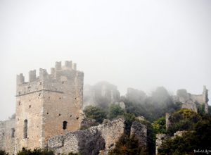 Ruines brume