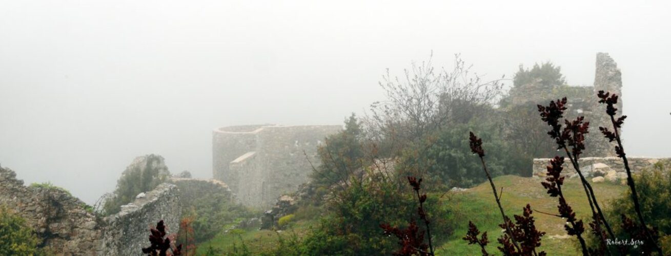 Ruines brume