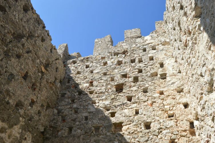 Tour Pigeonnier Boulins